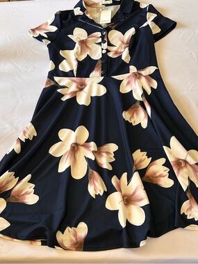 Navy Floral Maxi Dress with Cream Bloom by Wedtrend size 2XL